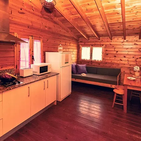 Ecològic Vinyols Camp Parque de Campismo Vinyols i Els Arcs